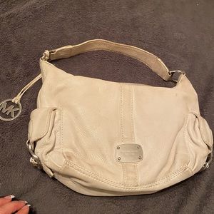 adorable Off white Micheal Kors handbag